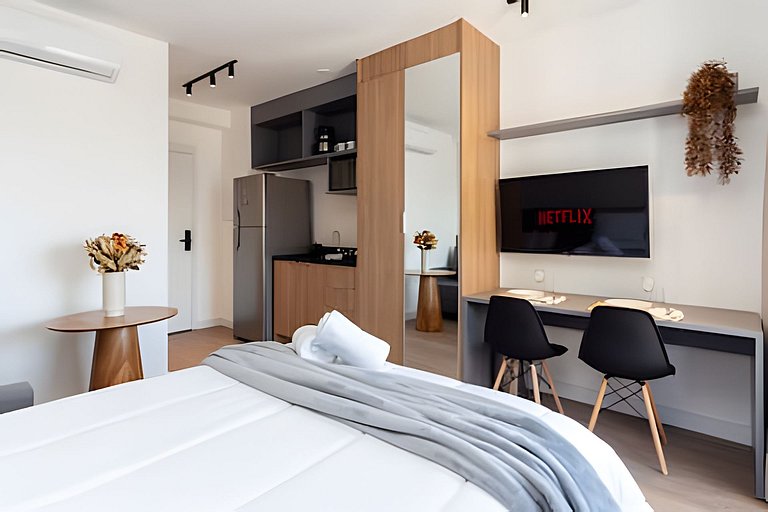 Itaim Bibi I  Cama e sofá-cama com AC + Escritório