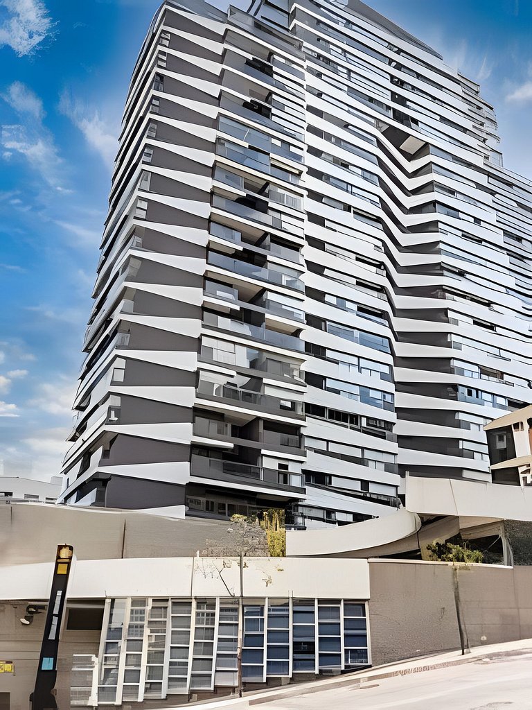 Studio metrô Oscar Freire + Piscina c/ garagem