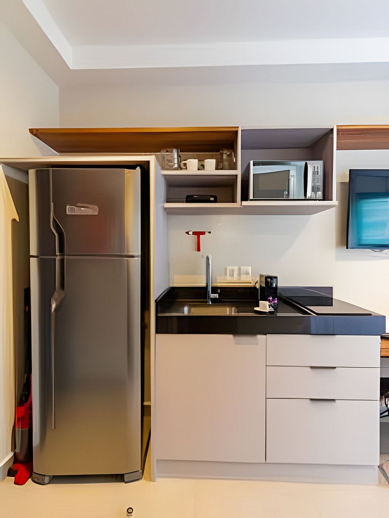 Studio metrô Oscar Freire + Piscina c/ garagem