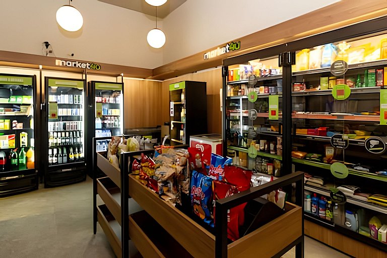 Studio com sofá + AC / em frente FGV e Sírio