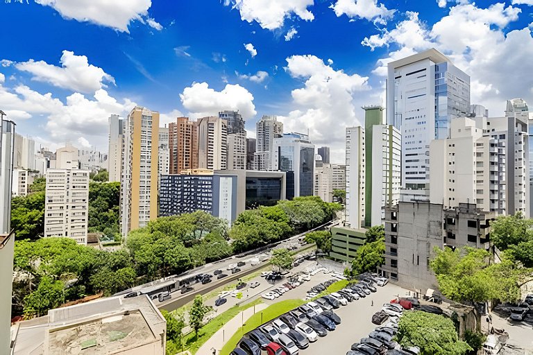 Studio com sofá + AC / em frente FGV e Sírio