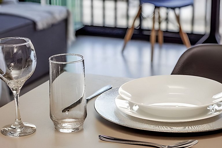 Studio com sofá + AC / em frente FGV e Sírio