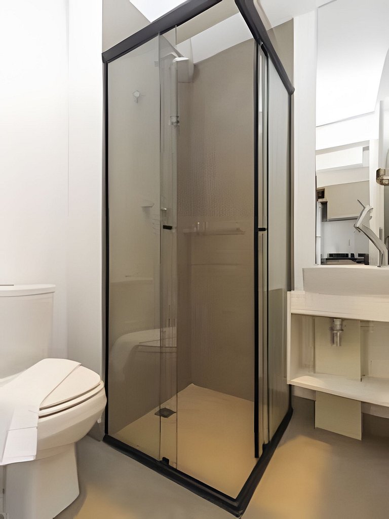 Studio com sofá + AC / em frente FGV e Sírio