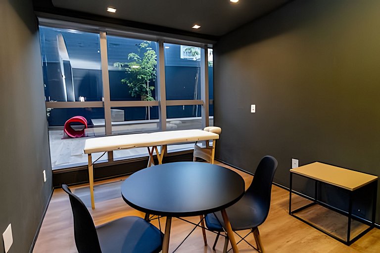 Av.Paulista | Calçada Metrô | Academia + Piscina