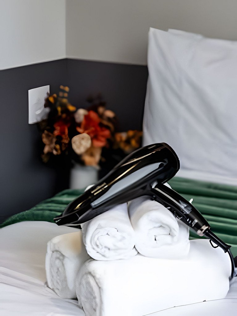 Av.Paulista | Calçada Metrô | Academia + Piscina