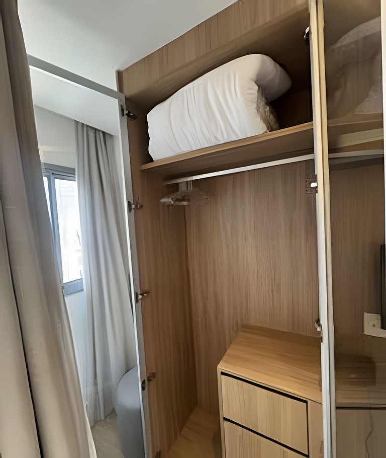 Itaim Bibi I  Cama e sofá-cama com AC + Escritório