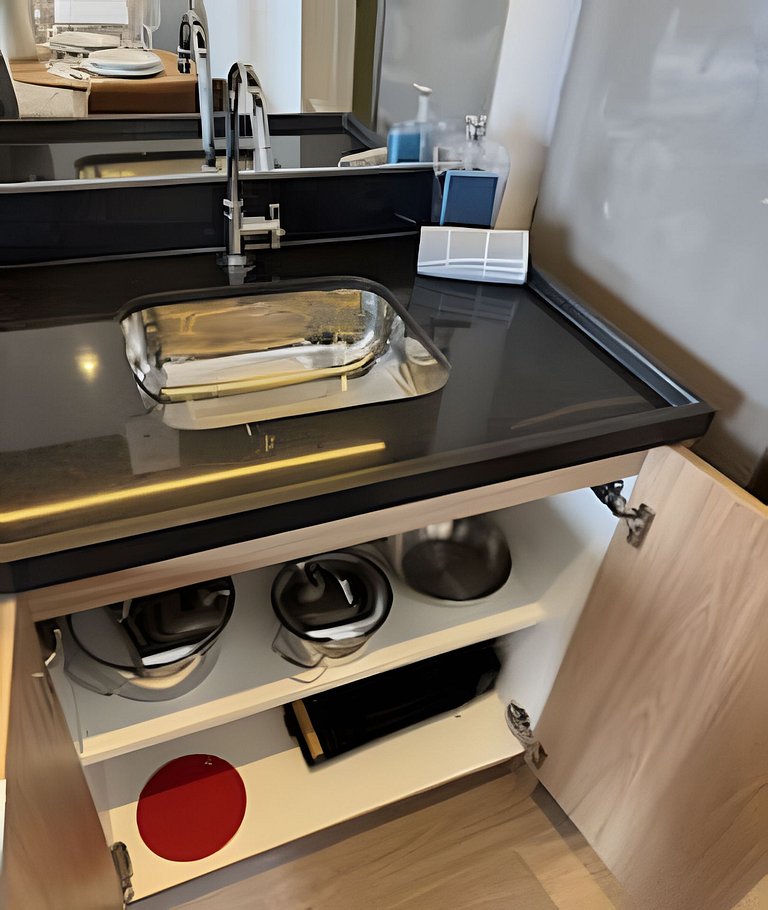 Itaim Bibi I  Cama e sofá-cama com AC + Escritório