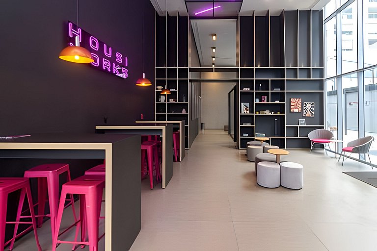 Itaim Bibi I  Cama e sofá-cama com AC + Escritório