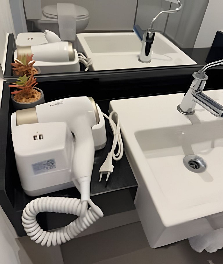 Oscar Freire | 5min metrô | AC + Academia + 300mb