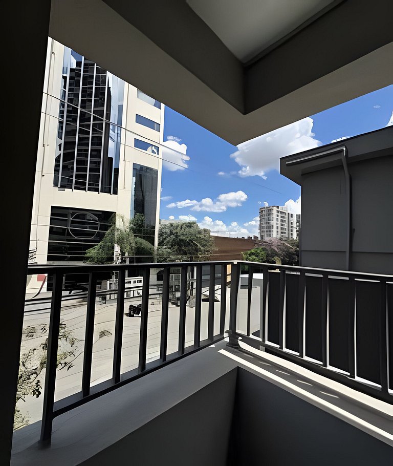 Moema 5 min Ibirapuera + metro Eucaliptos