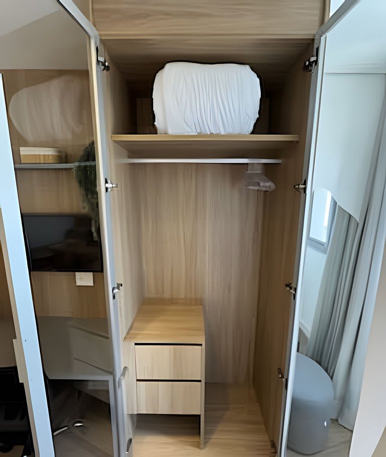 Vila Olimpia I Sofá Cama/ AC + Academia